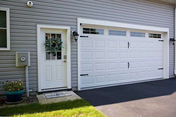 24/7 Emergency Garage Door Roller Replacement experts in White Plains, NC